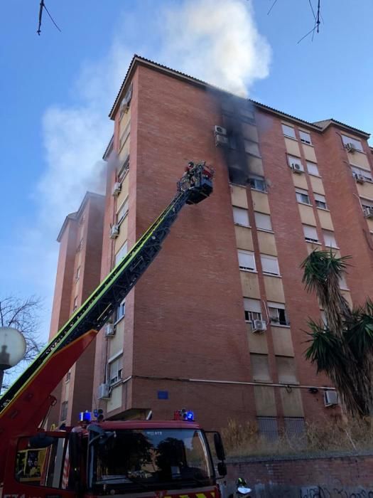 Desalojan un edificio de siete plantas