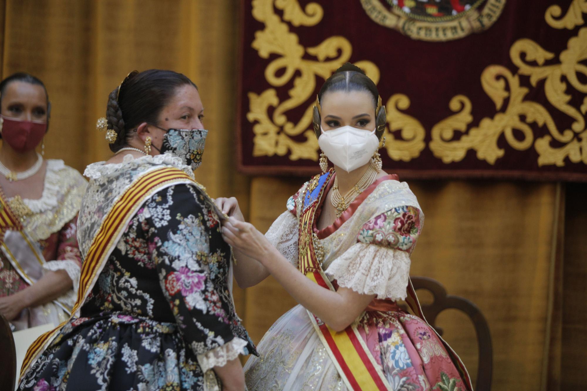 Imposición de "Bunyols de Brillants" a las fallas de Pla del Reial-Benimaclet