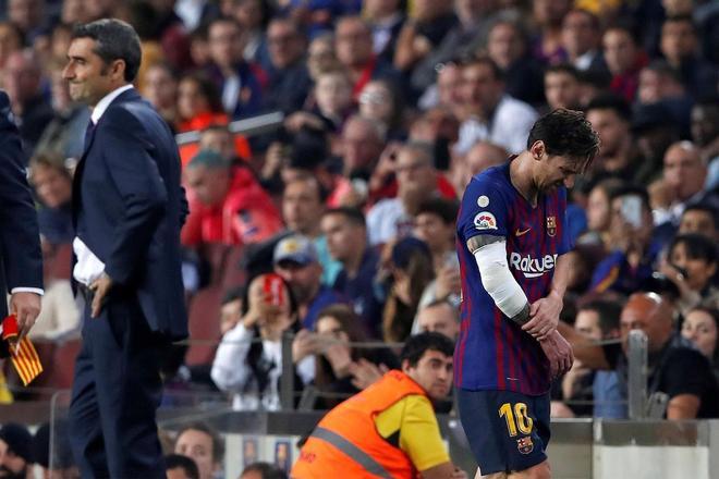 Las imágenes de la lesión de Leo Messi en el Camp Nou ante el Sevilla