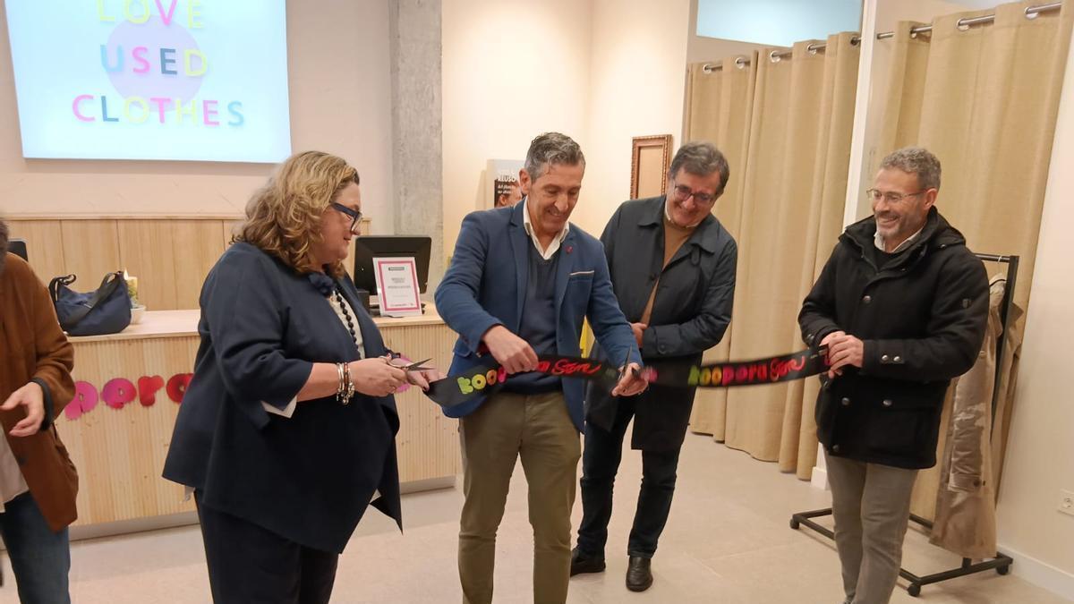 Un momento de la inauguración de la tienda.