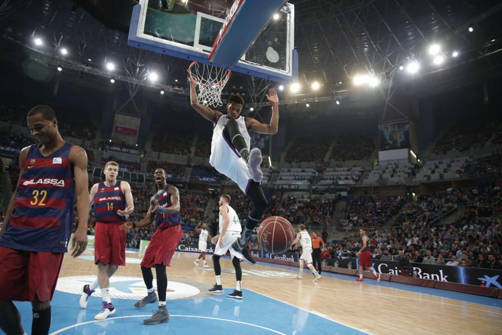 El conjunto de Joan Plaza se vuelve para Málaga a las primeras de cambio tras una mala segunda parte del encuentro ante el FC Barcelona Lassa