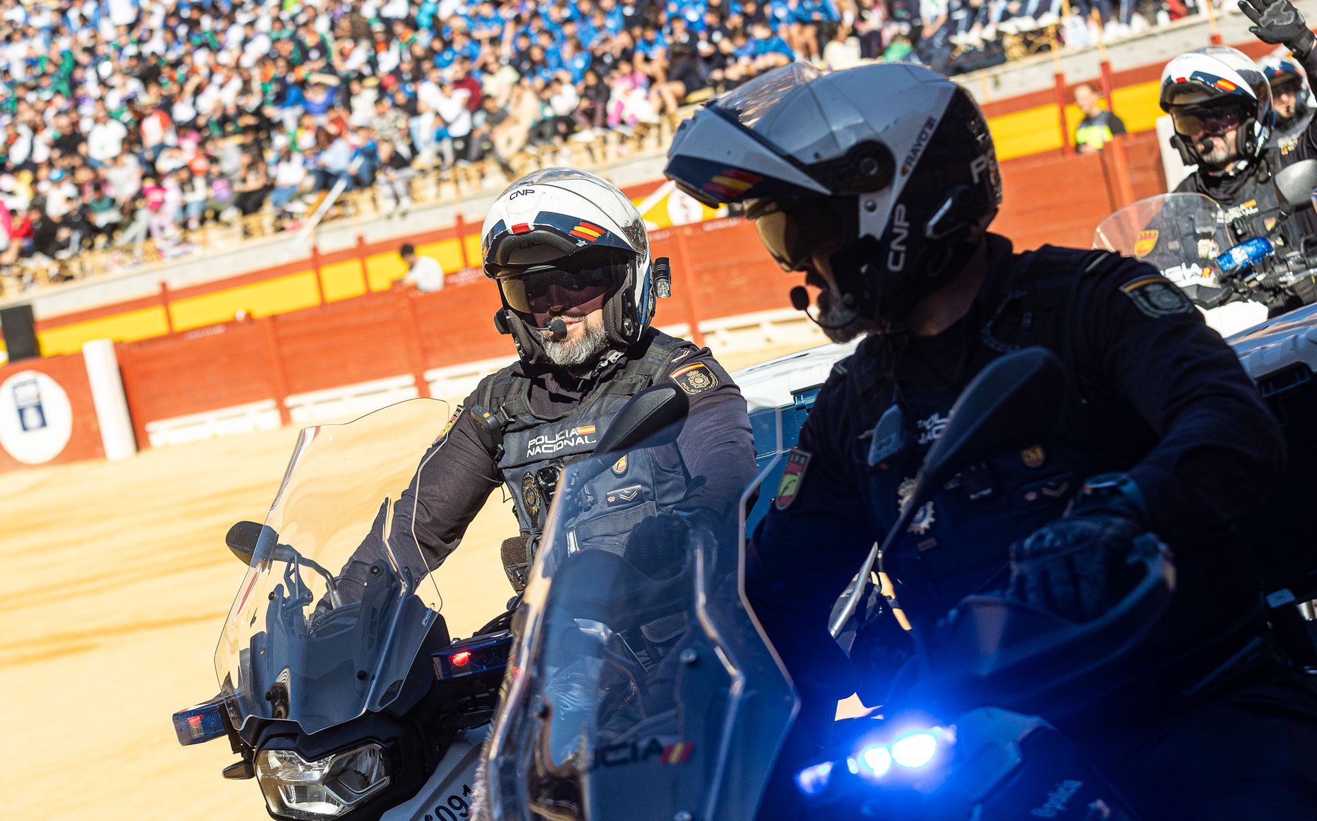 La Policía Nacional conmemora su 200 Aniversario con una exhibición en la Plaza de Toros de Alicante