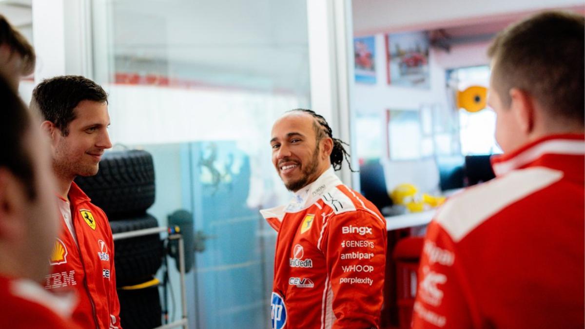 Lewis Hamilton durante los test de Pirelli en mojado