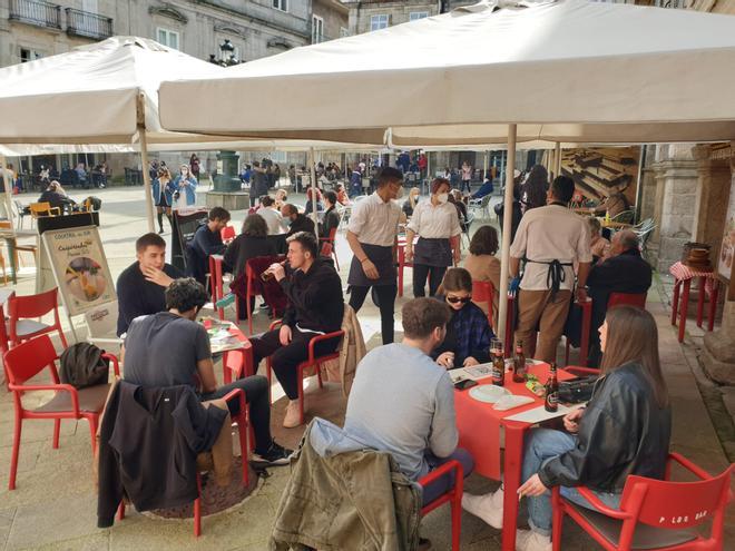 La hostelería viguesa vuelve a abrir sus puertas.
