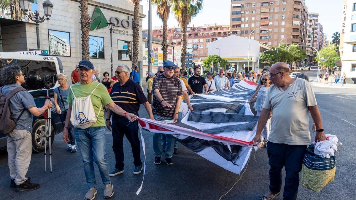 Manifestación por el Parque Central en Alicante