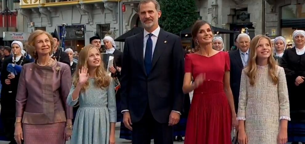 La alfombra azul del teatro Campoa