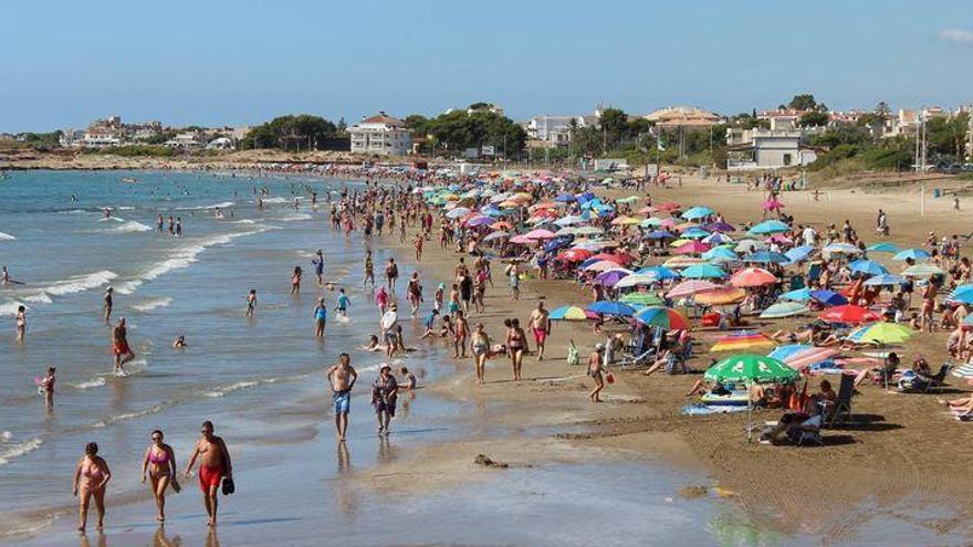 Auxilian en Alcossebre a un hombre semiahogado