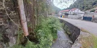 El valle de San Juan pide en Mieres amparo a la ONU: la amenaza se oculta en los pozos