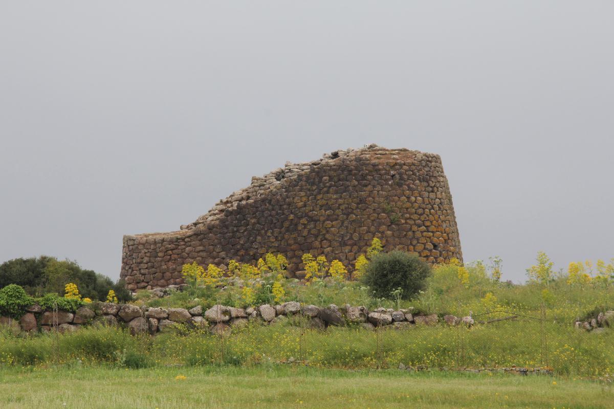 Vista del nuraghe Losa, en Abbasanta.