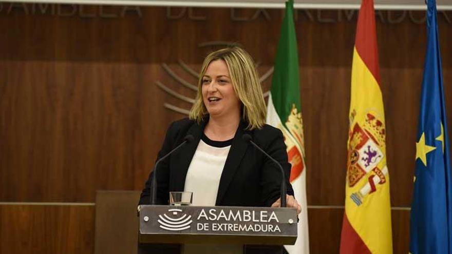 La presidenta de la Asamblea aboga por la transparencia de los parlamentos para revertir &quot;apatía&quot; política