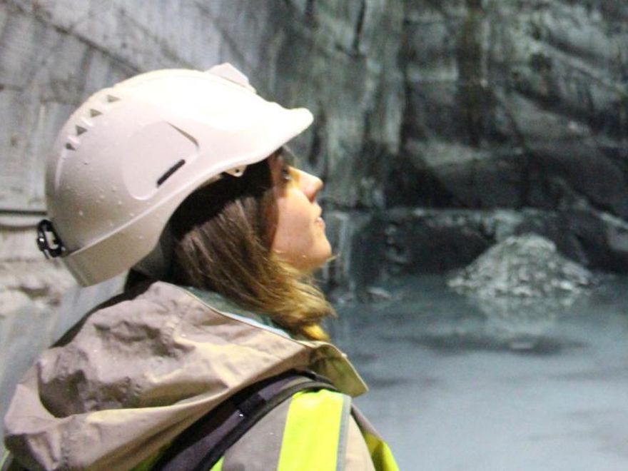 Uxía Alonso Sanmartín. Graduada en Ingeniería de los Recursos Mineros y Energéticos y Máster universitario en ingeniería de minas