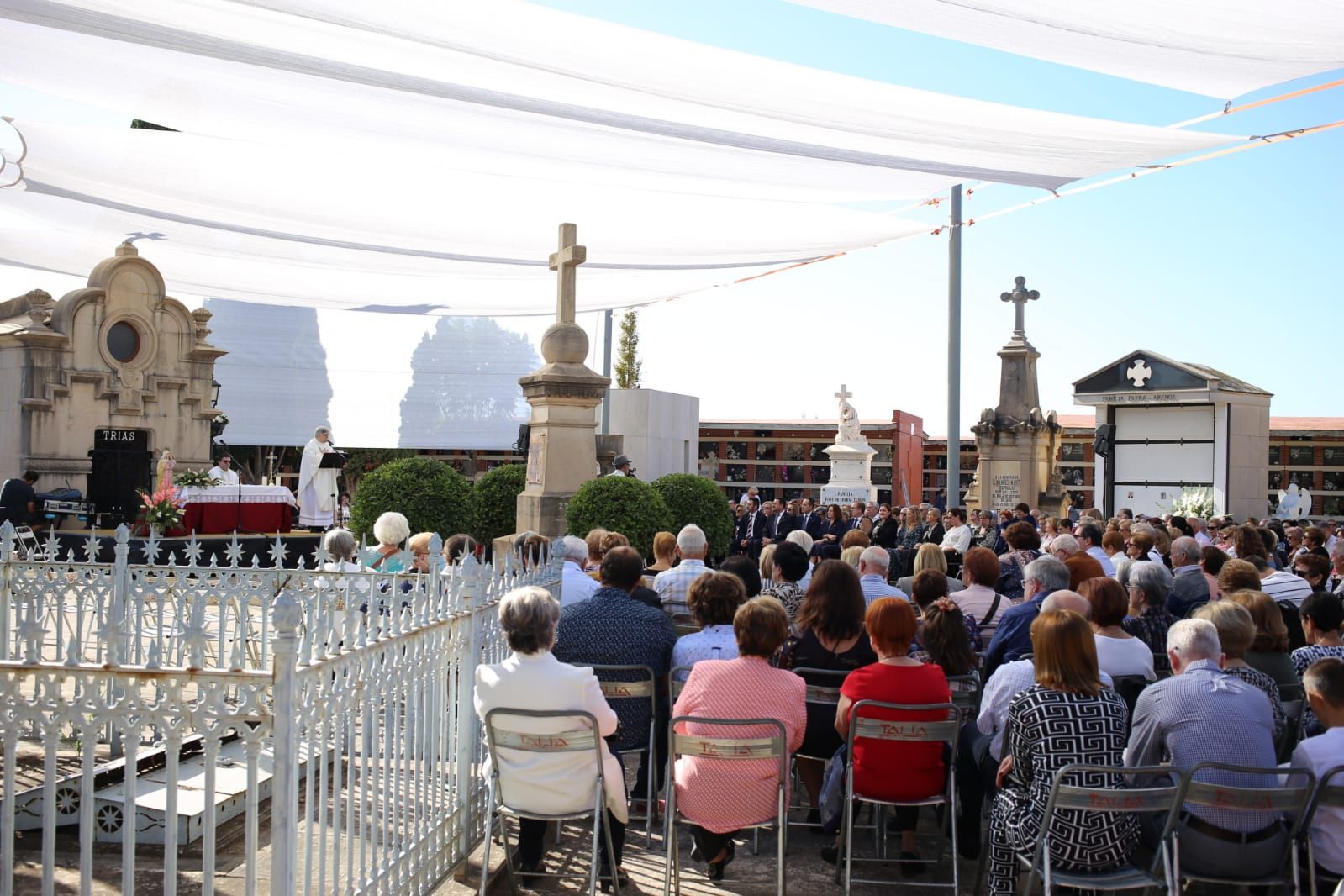 Castellón recuerda a sus fallecidos el día de Todos los Santos