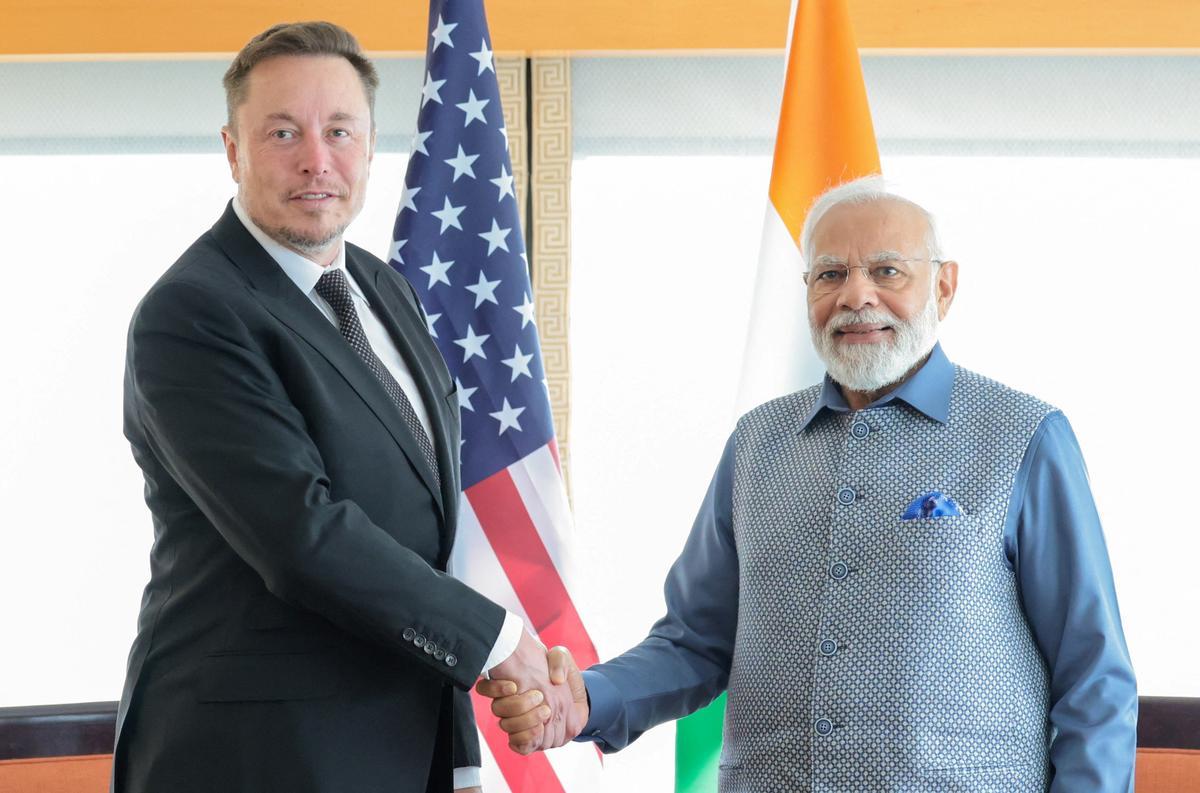 Elon Musk, con el primer ministro indio, el miércoles en Nueva York.