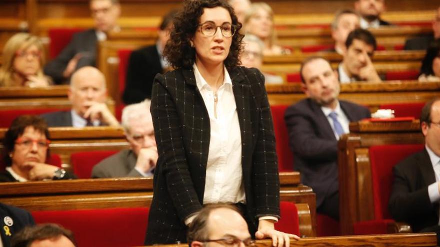 Rovira, Bassa i Forcadell renuncien a l&#039;acta de diputades