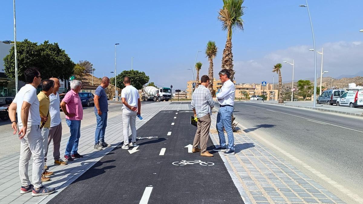 Visita del alcalde a las obras ya finalizadas de reurbanización