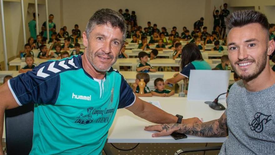 Josan y Luis Miguel Quirant, este jueves con los niños y niñas del campus del Elche CF