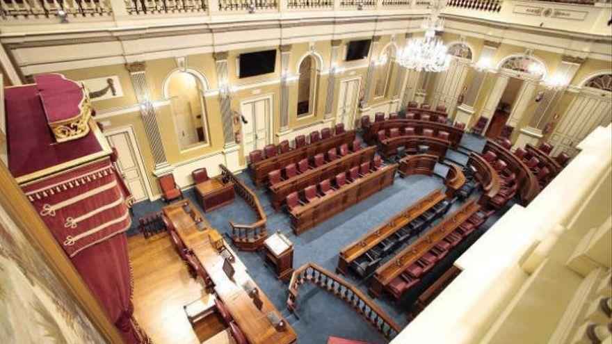 Salón de Plenos del Parlamento de Canarias.