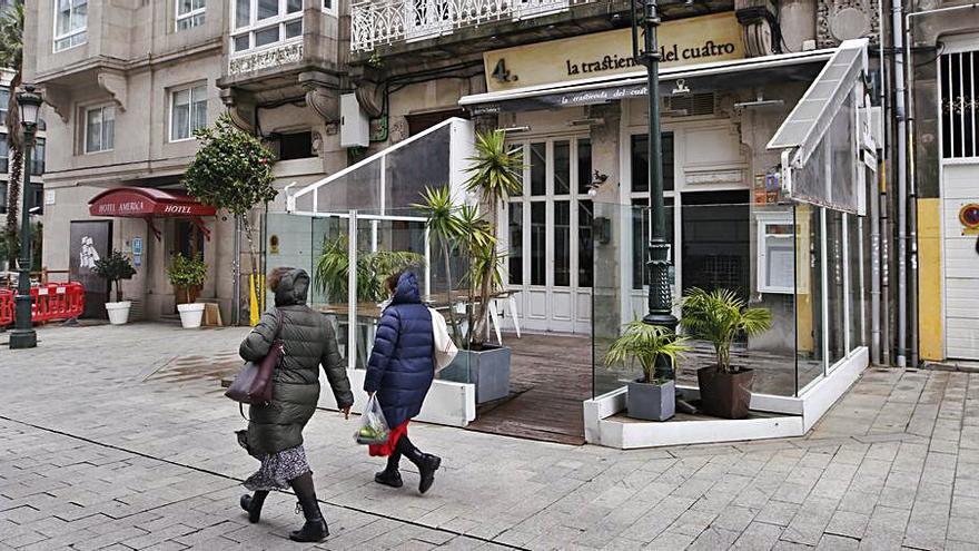 Un restaurante cerrado en la céntrica calle Pablo Morillo.