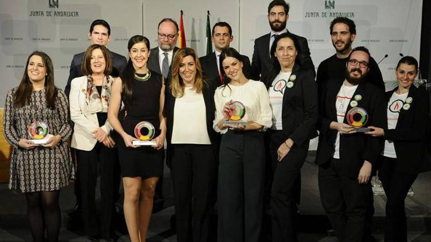 SocialBro y Onda Palmera reciben los premios Andalucía Joven