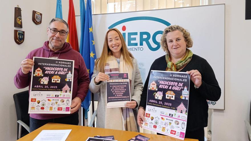 Por la izquierda, Pergentino Martínez, María Blanco y Pilar Santianes, en la presentación de las Jornadas Intergeneracionales de Valdesoto.