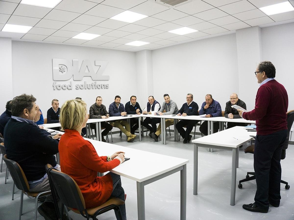 Para la empresa, la formación de su equipo de profesionales es esencial.