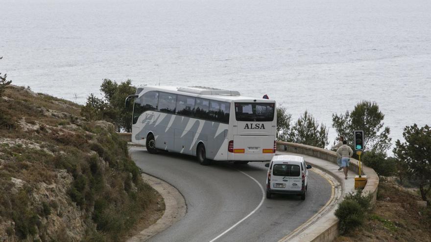 El Ayuntamiento de Ibiza prohíbe a los autocares dejar a los turistas en el aparcamiento de es Soto