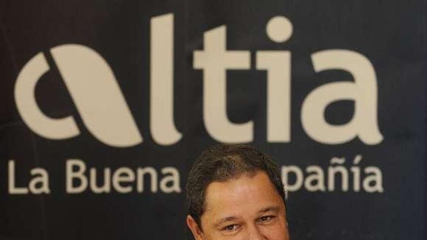 Constantino Fernández anuncia la salida a Bolsa de Altia. / c. pardellas