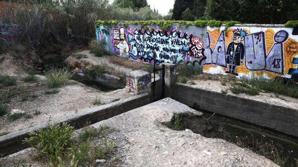 La acequia de la calle Hayedo de Zaragoza.