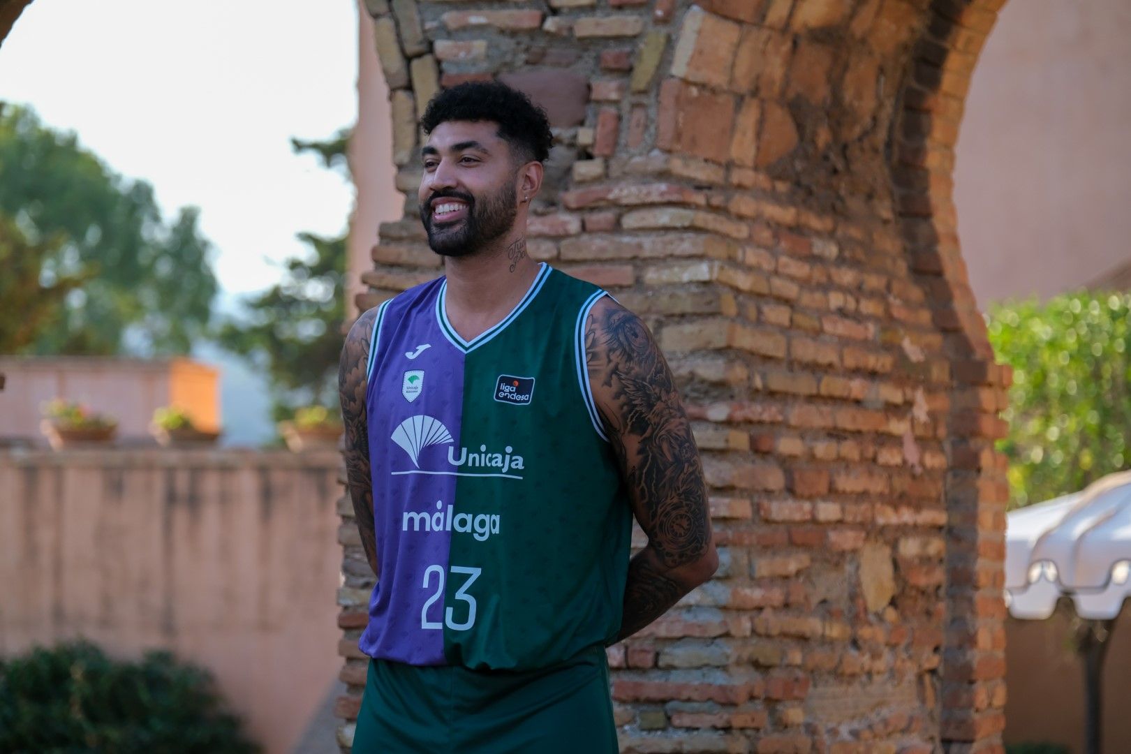 El Unicaja presenta su nueva equipación para la temporada 2023 - 2024