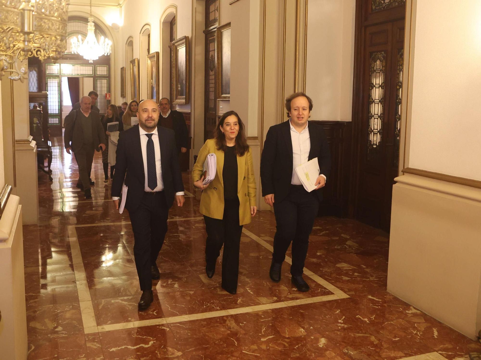 Los presupuestos de A Coruña para 2025 pasan por el pleno municipal