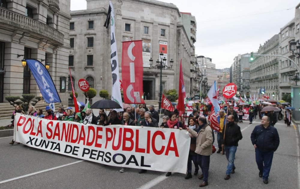 Miles de manifestantes piden una sanidad pública de calidad // Alba Villar