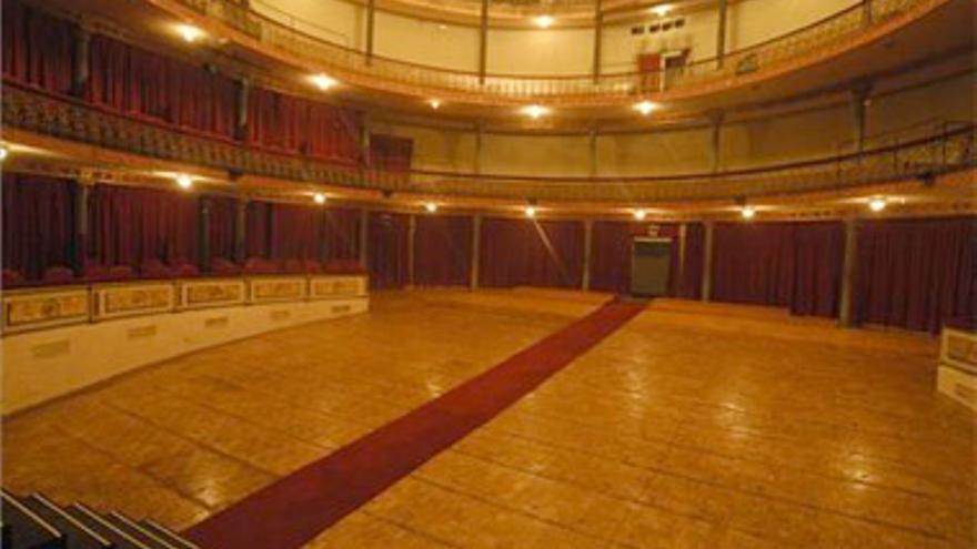 El Gran Teatro de Cáceres renueva sus butacas y destina 180.000 euros a programación