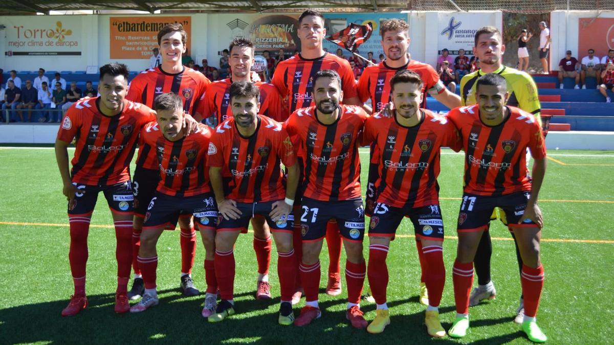 Once inicial del Salerm Puente Genil durante un amistoso de su pretemporada.