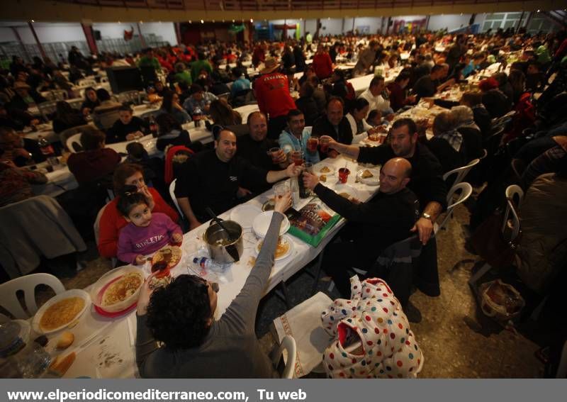 GALERÍA DE FOTOS -- Multitudinario Sopar de Colles