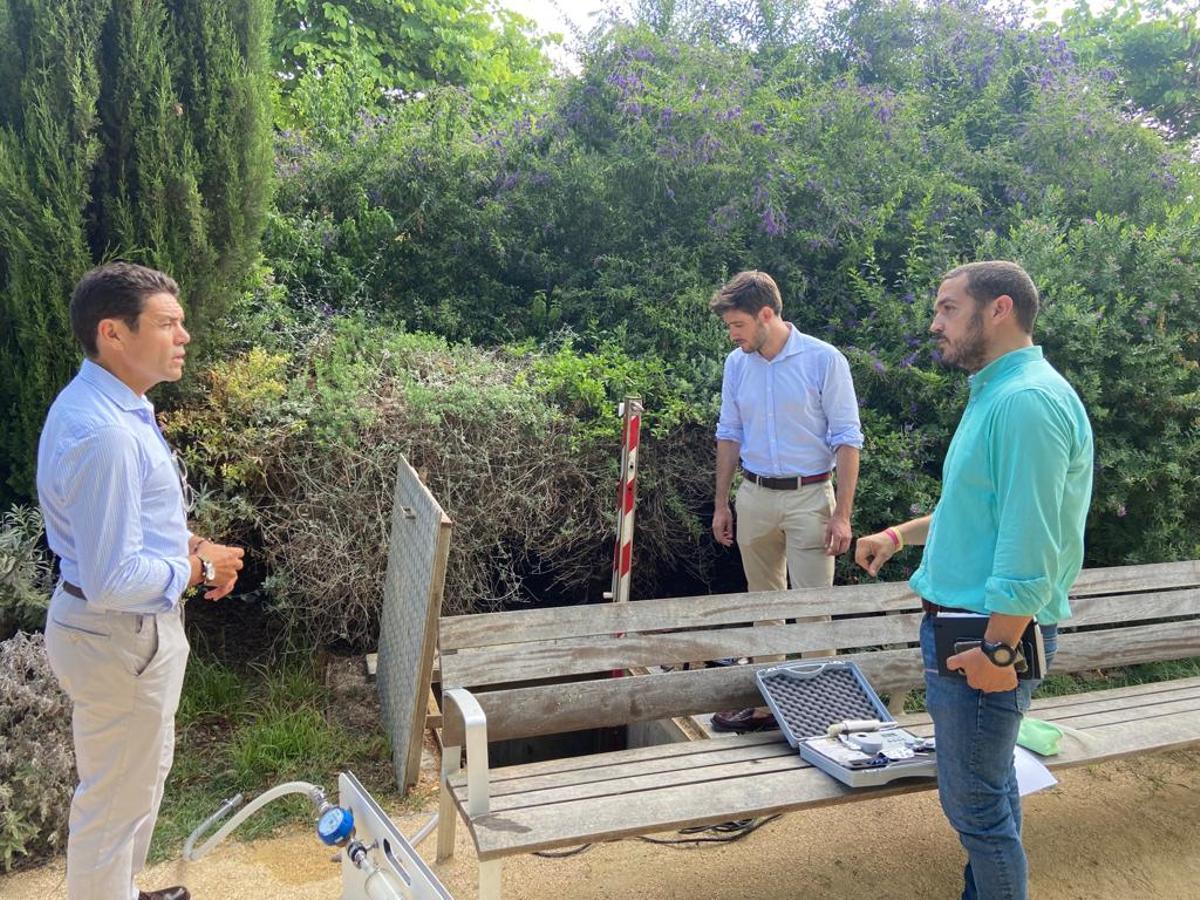 Los concejales Mundina y Caballero, durante la visita cursada este viernes