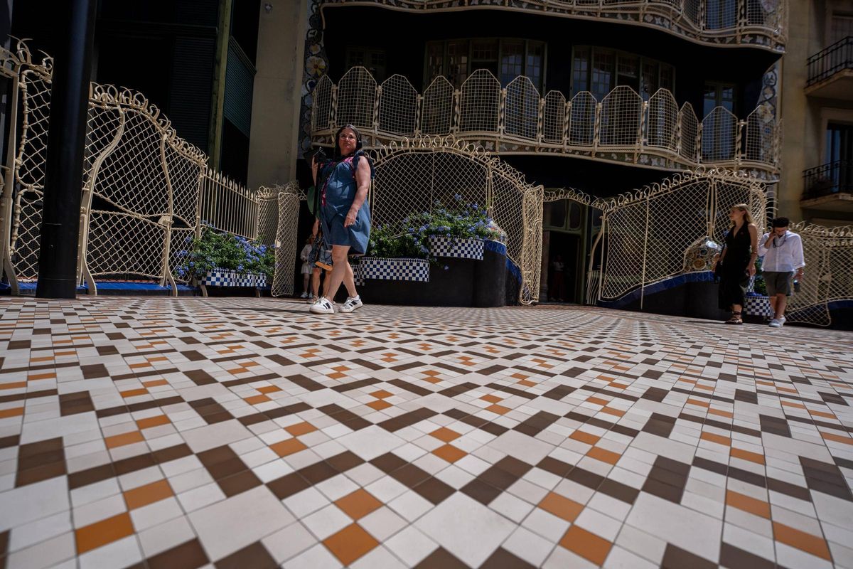 La Casa Batlló recupera sus colores originales