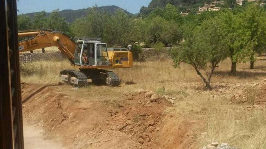 Las máquinas han empezado los trabajos de urbanización.