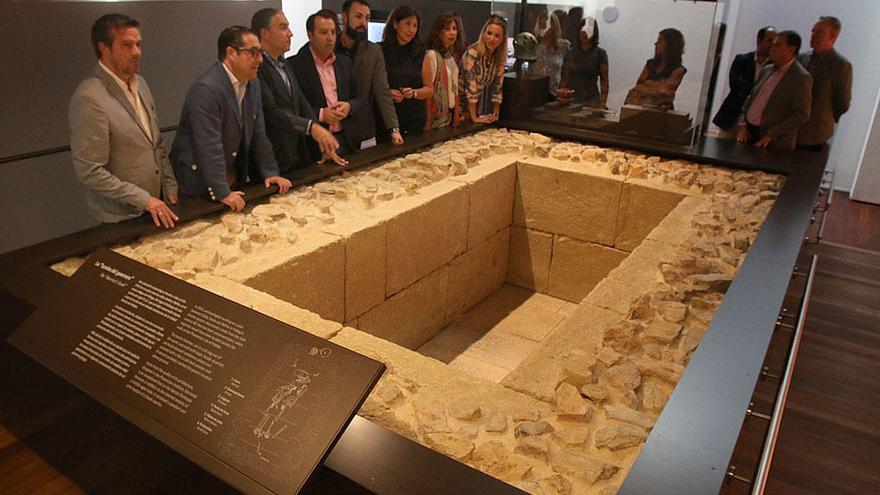 Reconstrucción de la Tumba del Guerrero en el Museo de Málaga.