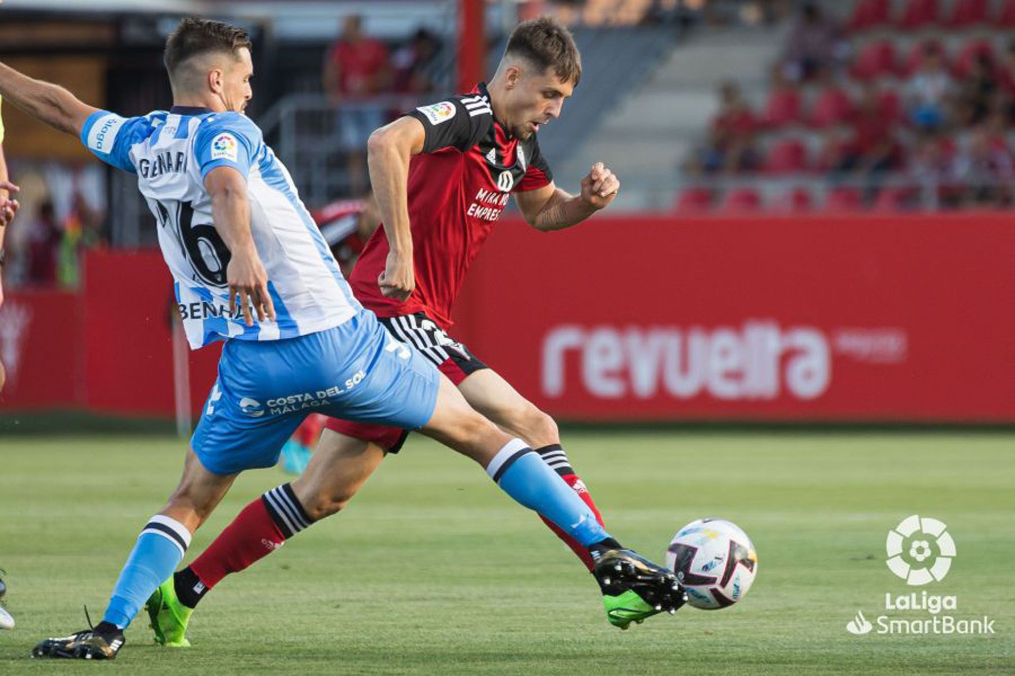 Una imagen del CD Mirandés - Málaga CF de la tercera jornada de la Liga 22/23