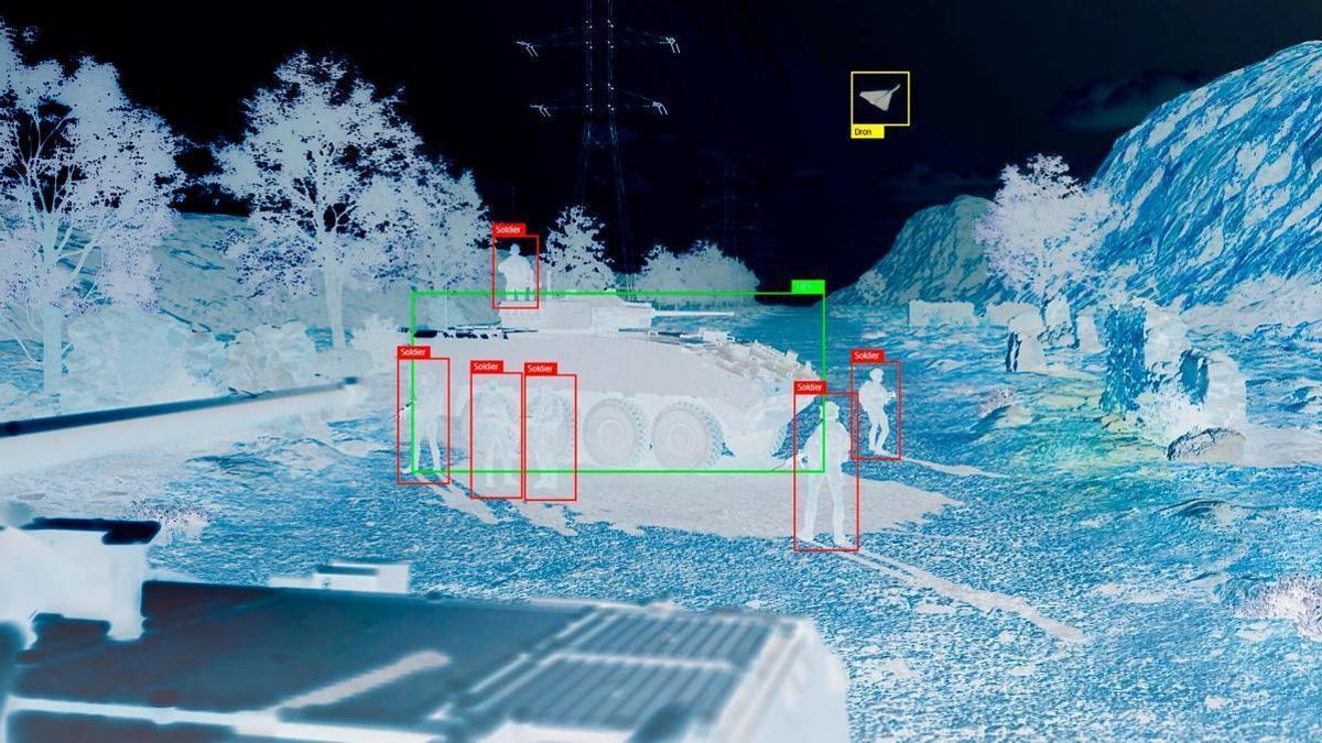 Recreación de la pantalla de un visor del futuro carro de combate, en la que se ven un vehículo blindado, soldados y un dron.