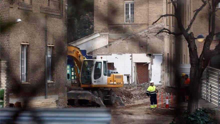 Herido muy grave un operario en la obra del psiquiátrico de Zaragoza