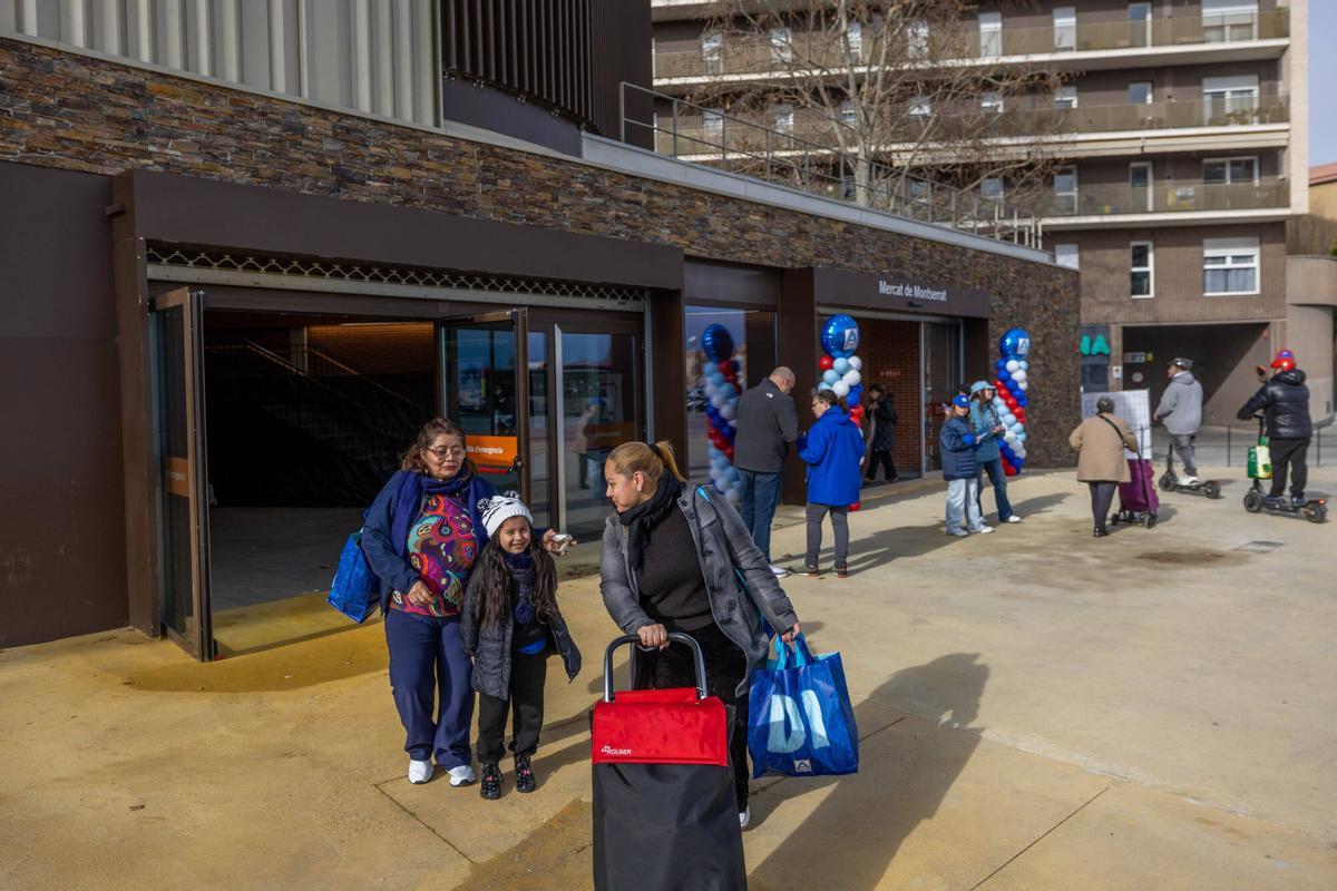 Barcelona 28/01/2026 Barcelona. Apertura de puertas del supermercado Aldi de futuro mercado de Montserrat. AUTOR: JORDI OTIX