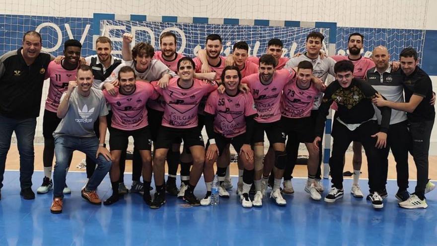 Gesta del Auto-Center Principado Vetusta: remonta 10 goles para empatar contra el líder Soria (27-27)