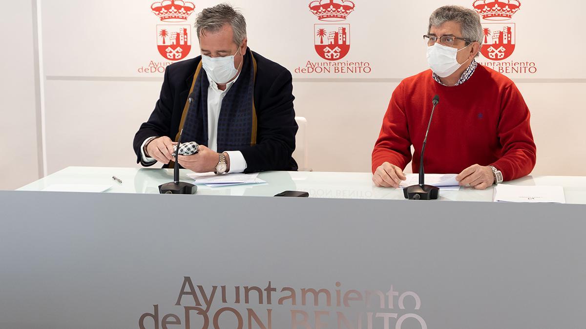 Miguel Sánchez y Francisco García, ayer en rueda de prensa.