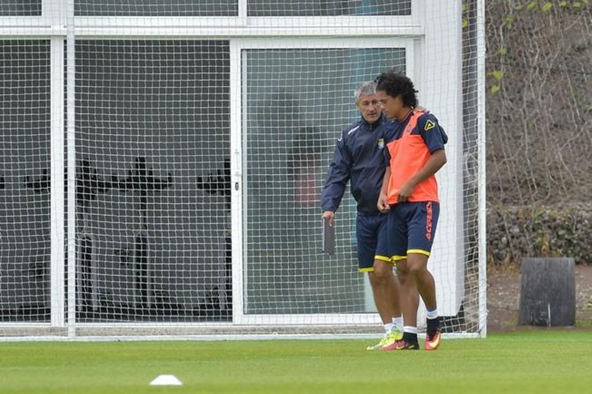 Entrenamiento de la UD Las Palmas, con el nuevo ... Entrenamiento de la UD Las Palmas, con el nuevo ...