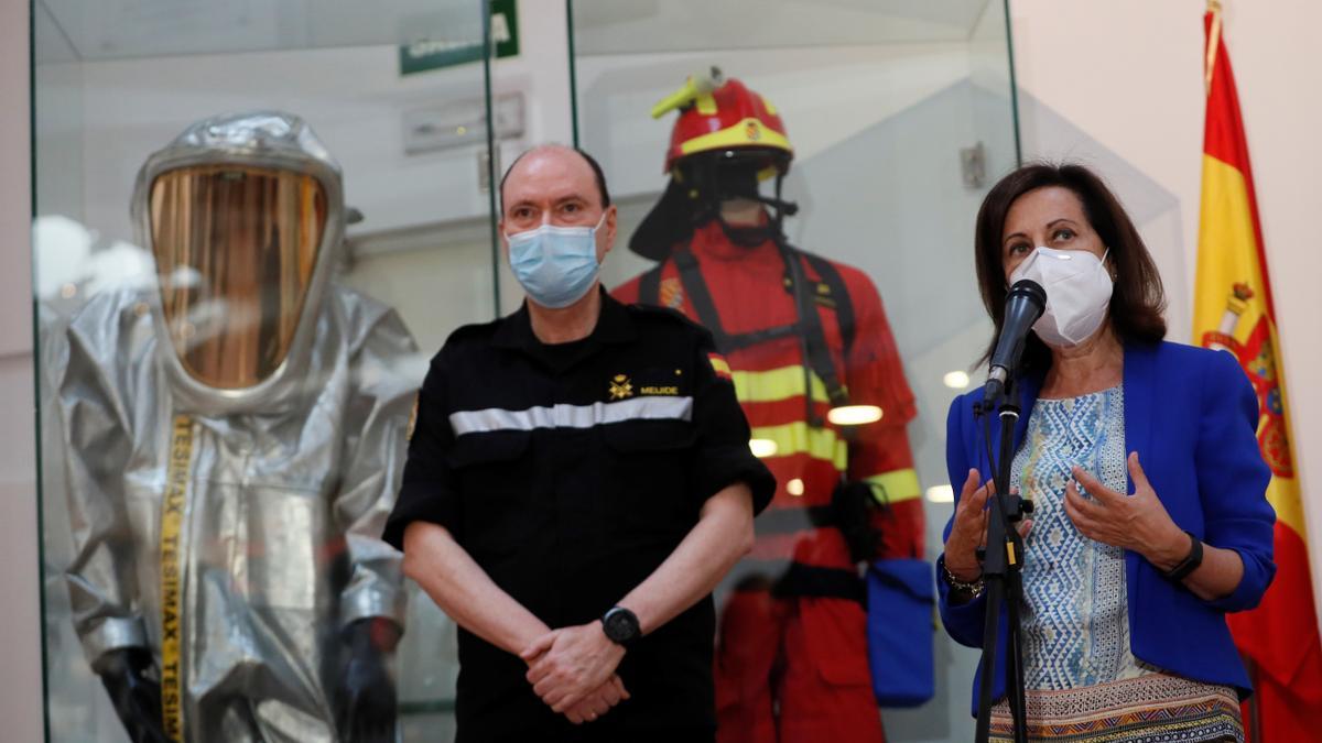 Margarita Robles visita Cuartel de la UME en Torrejón