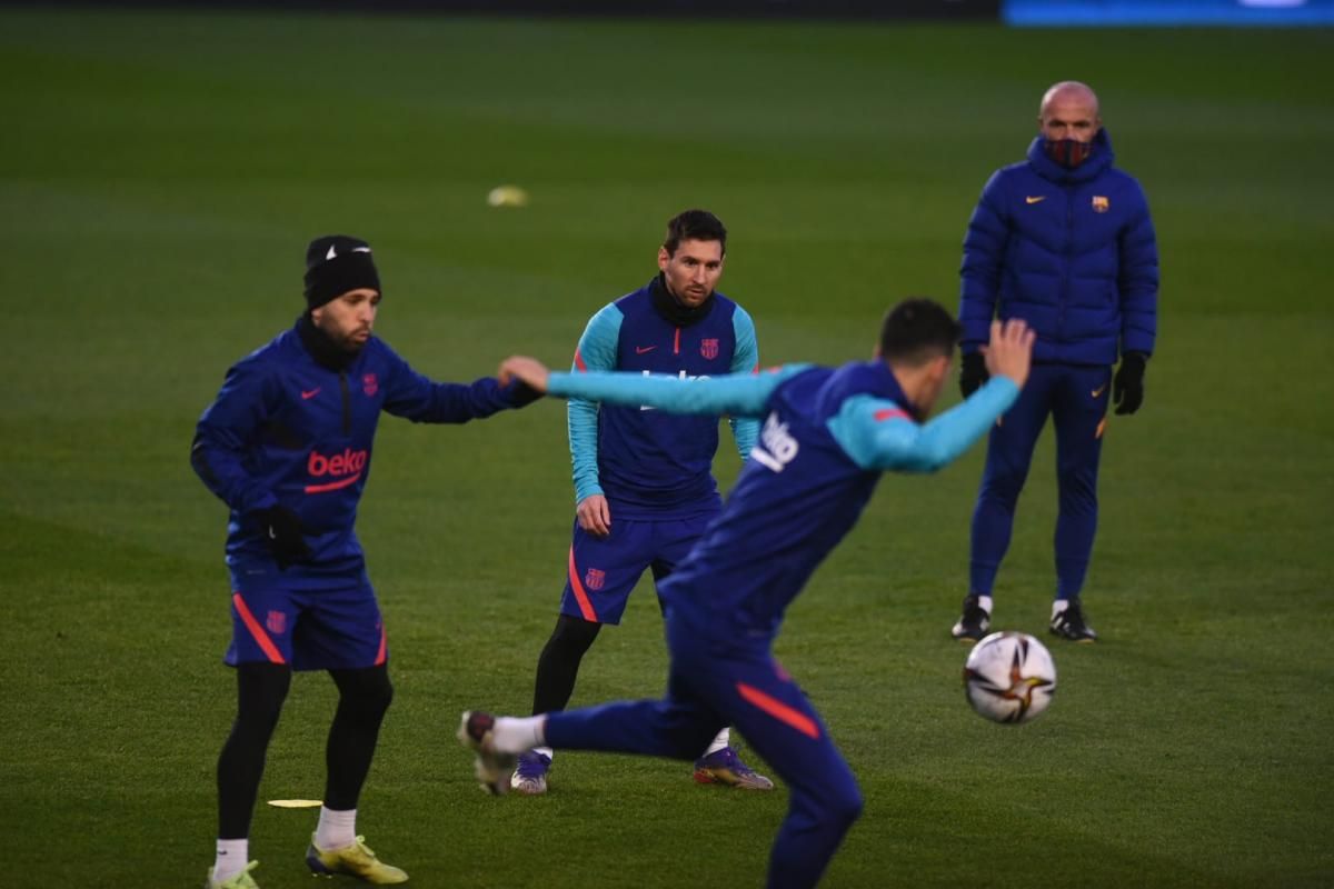 Entrenamiento del FC Barcelona en el estadio de El Arcángel