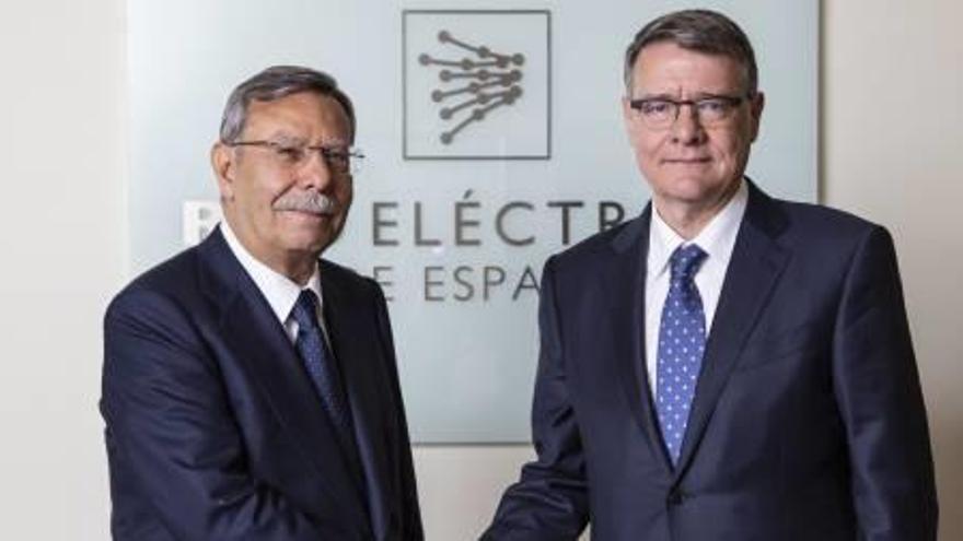 El expresidente de Red Eléctrica José Folgado y Jordi Sevilla, ayer.