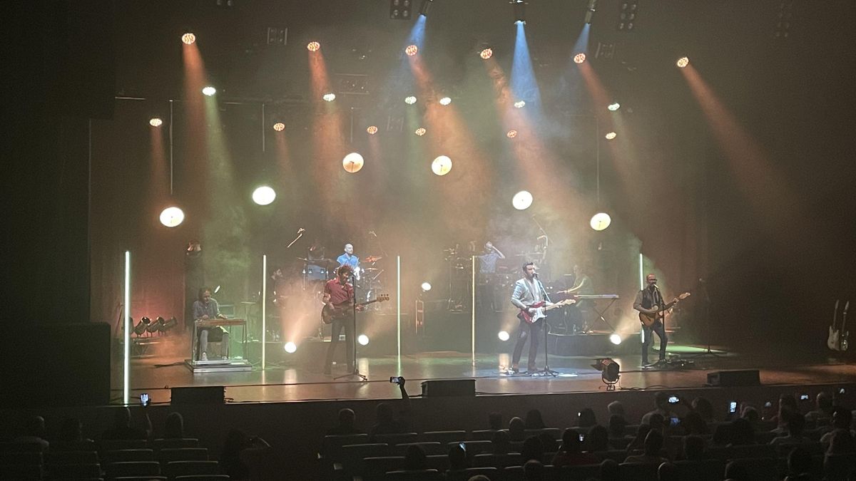 Un momento del concierto de Great Straits en el auditorio Mar de Vigo.