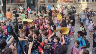 Las familias de la escuela Joan Bruguera de Girona protestan por el ruido y el calor en las aulas